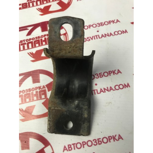 Скоба переднього стабілізатора Citroen Berlingo 2003-2008 509744